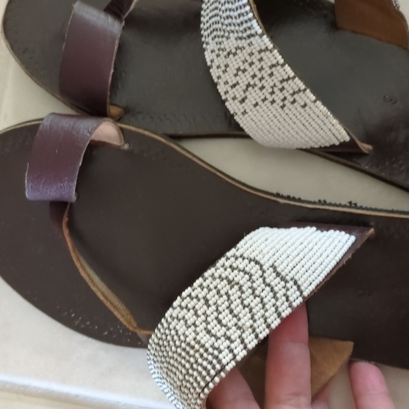 Beaded flat Indian style sandals - Picture 3 of 7